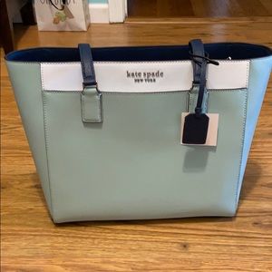 BNWT  Kate Spade Cameron laptop tote.